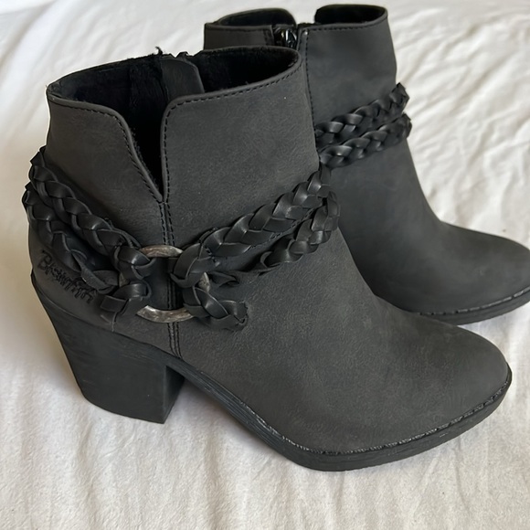 Blowfish Black Cowboy Ankle Booties size 5.5 NWOT - Picture 7 of 7